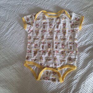 disney dwarfs onesie 6 to 9 months
